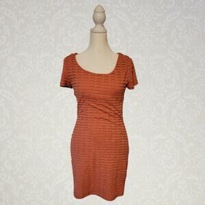 Forever 21, S | 90s Short Body Con Ruffled Textured Coral Dress